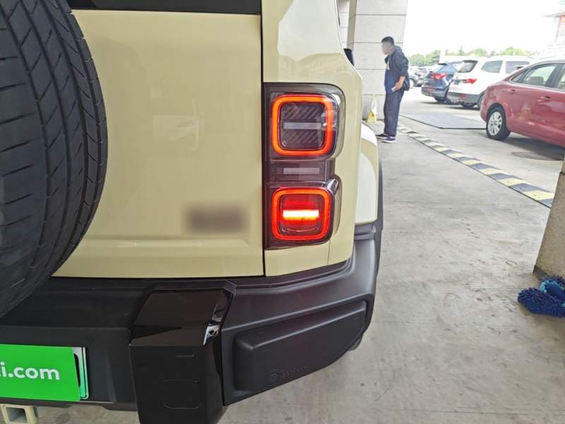 Used iCAR V27 2026 Model 200KM Four-Wheel Drive Falcon 700 — 7