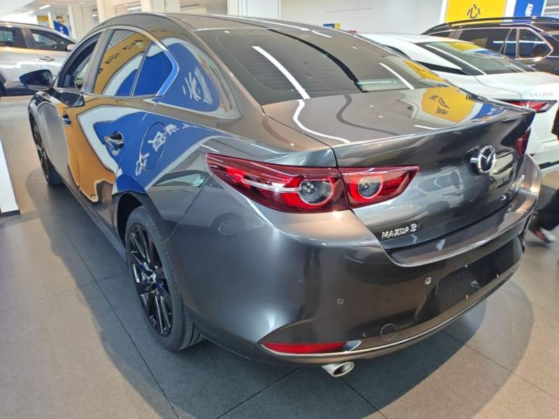 Used Mazda 3 Axela 2022 2.0L Automatic Zhi Rui Edition — 4