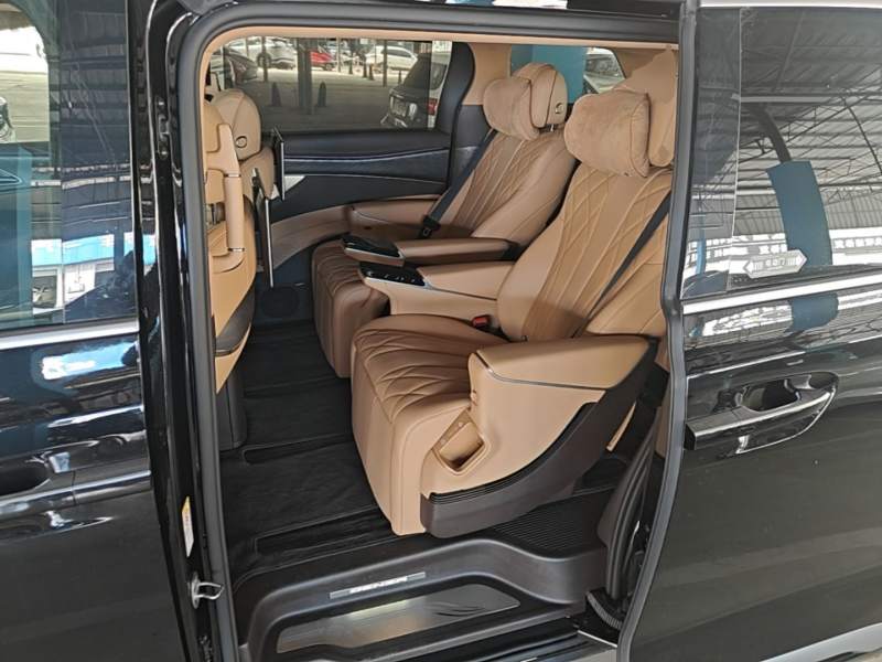 Used Denza D9 2025 DM-i Intelligent Drive 1020 Four-Wheel Drive Prestige Model — 16