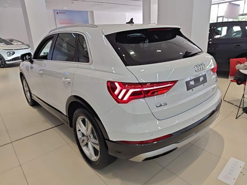 Used Audi Q3 2023 35 TFSI Fashion Elegant Version (1.4T) — 4