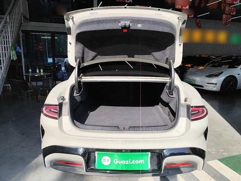 Used Xiaomi Auto SU7 2024 Rear-Drive Long-Range Intelligent Driving Version — 18