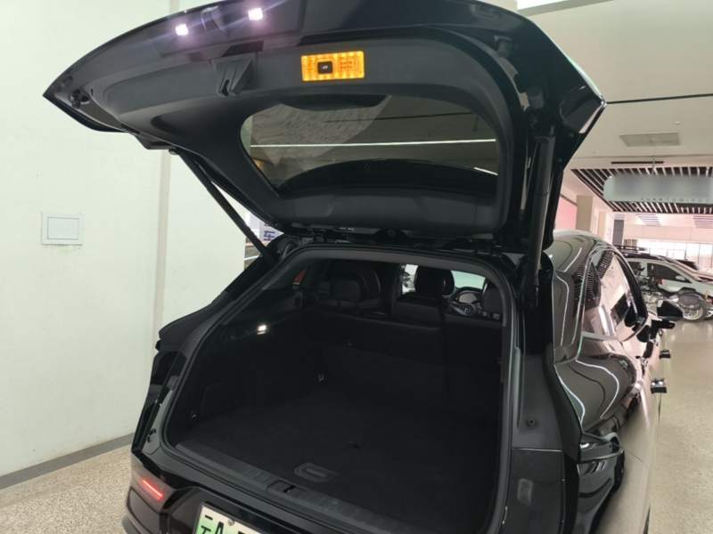 Used Zeekr 7X 2025 100 kWh Long-Range Rear-Wheel Drive with Intelligent Driving Features — 18