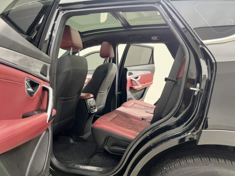 Used JETOUR X70 PLUS 2023 1.5T DCT Brave PLUS 5-Seater — 8