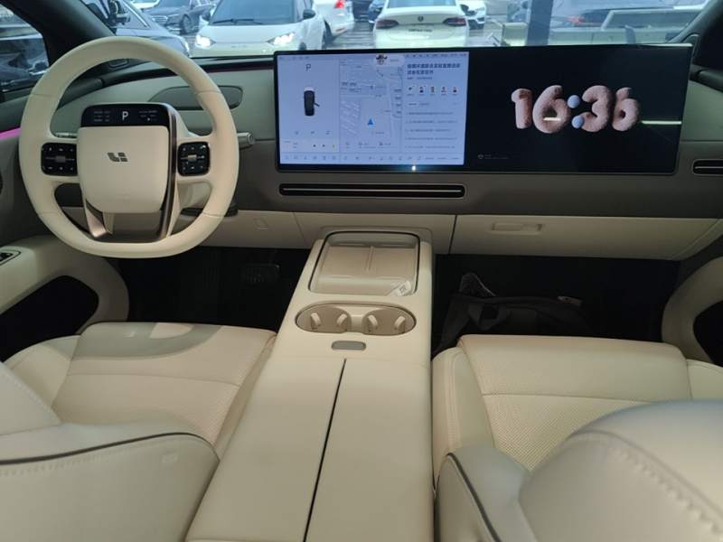 Used Li Auto i6 2025 Model Two-Wheel-Drive Standard Type — 9