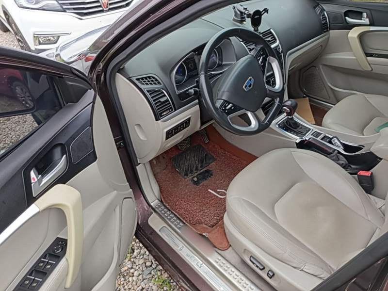 Used Geely Auto Emgrand 2014 Sedan 1.3T CVT Prestige Model — 17