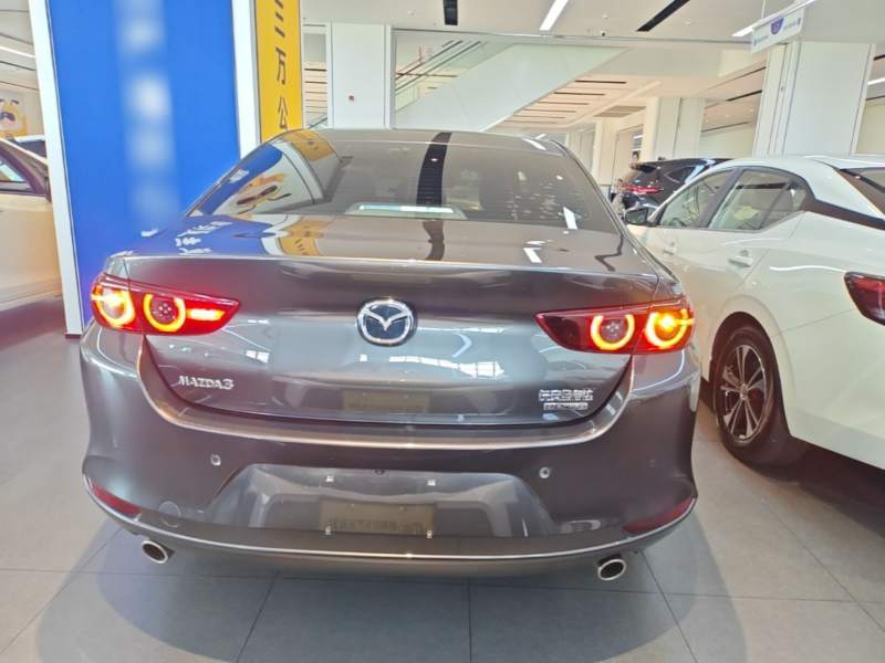 Used Mazda 3 Axela 2022 2.0L Automatic Zhi Rui Edition — 5