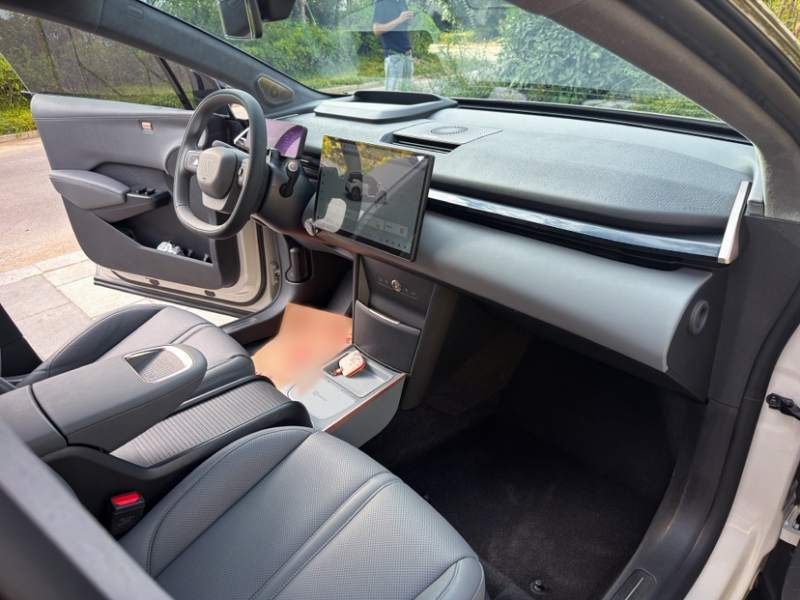 Used Zeekr X 2023 Four-Wheel-Drive YOU Edition 5 Seats — 39