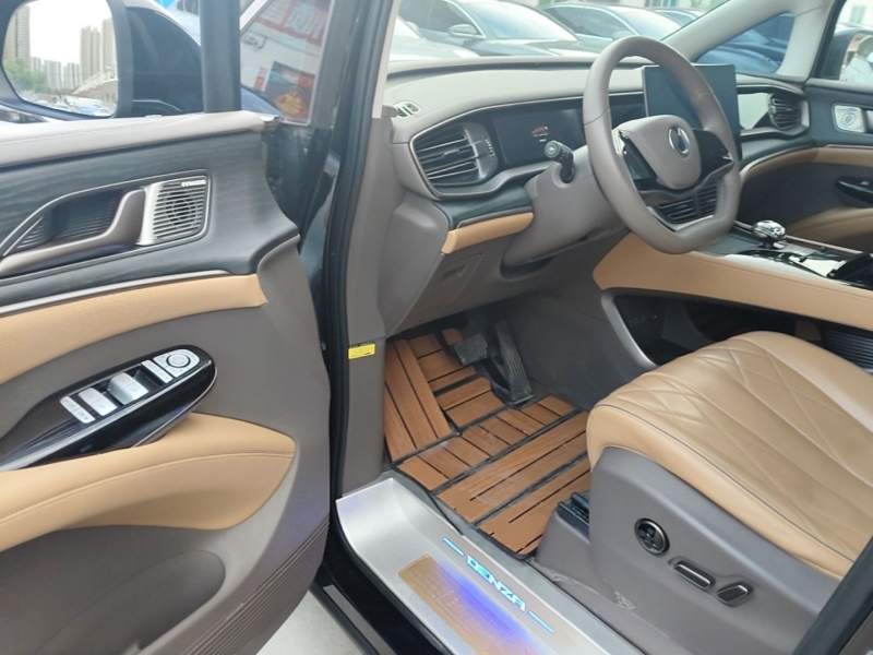 Used Denza D9 2022 EV 600 Four-Wheel Drive Flagship Model — 15
