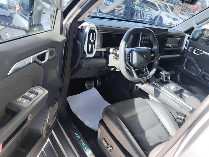 Used JETOUR Traveler 2023 2.0T Four-Wheel Drive Conqueror — 15