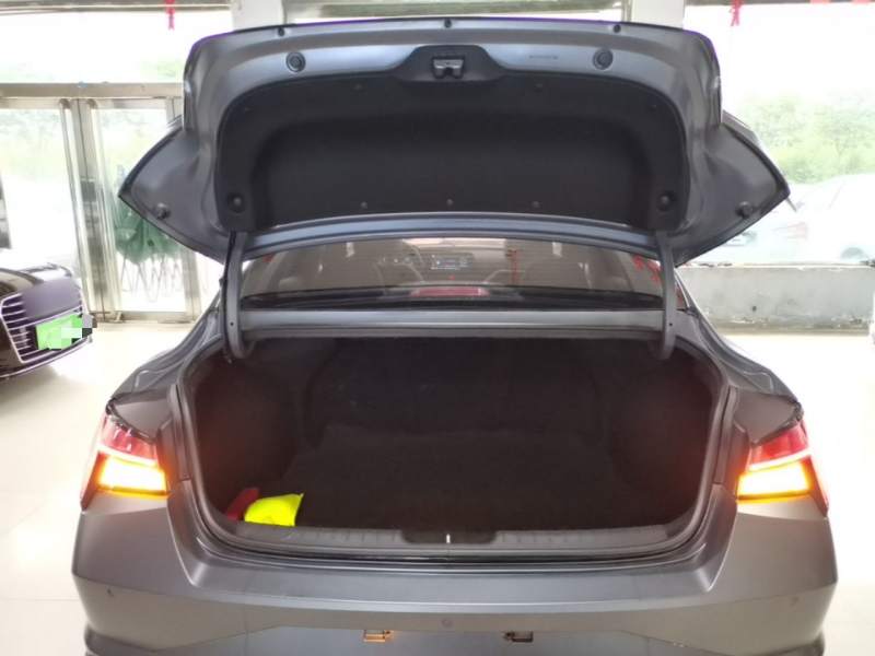 Used Hyundai Elantra 2022 1.5L CVT 20th Anniversary Edition — 18