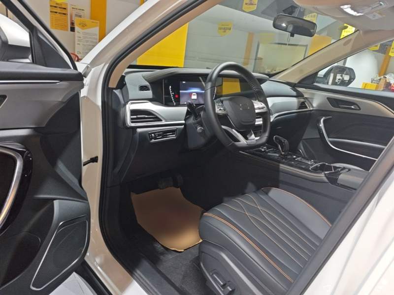 Used Bestune T77 2023 1.5T Automatic Luxury Model — 15