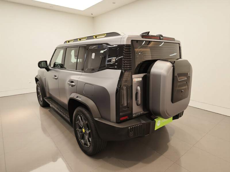 Used JETOUR Traveler 2023 2.0T All-Wheel-Drive CrossPRO — 4