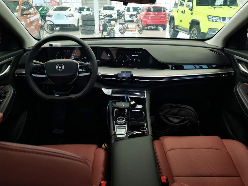 Used CHANGAN Eado 2025 PLUS 1.4T Dual-Clutch High-Energy Version — 9