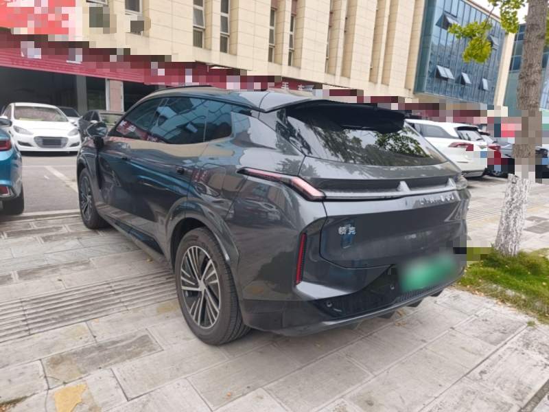 Used Lynk & Co 08 EM-P 2025 120km Long-Range Pro — 4
