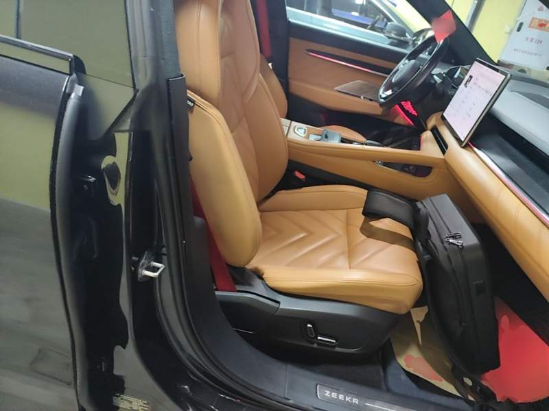 Used Zeekr 001 2023 YOU Edition 100 kWh — 24