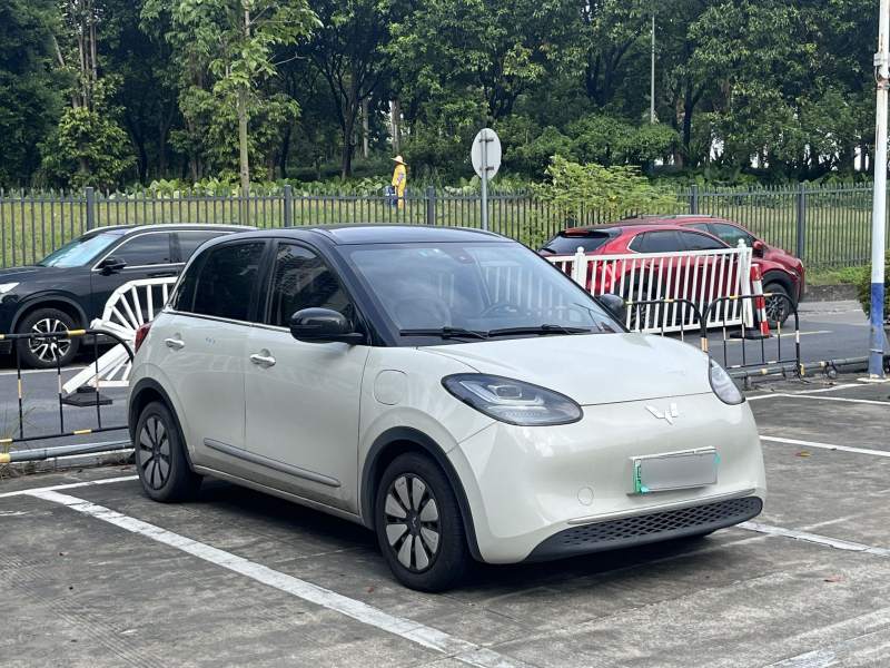 Used Wuling Bingo 2023 333 km Lingxi Connected+ Version — 30