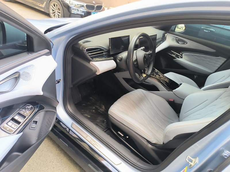 Used BYD Seal 2022 550 km Standard Range Rear-Wheel Drive Prestige Version — 16
