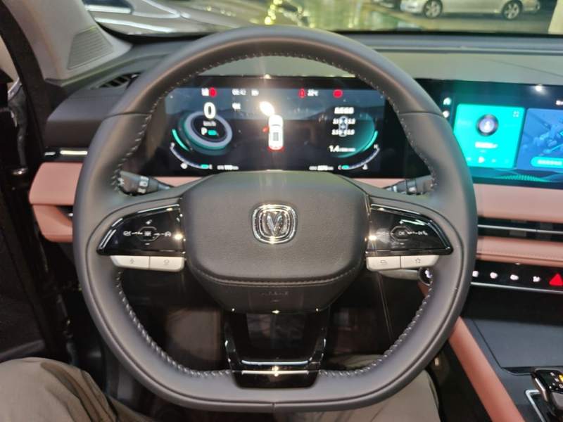 Used CHANGAN CS75 PLUS 2025 Model, 3rd Generation Champion Edition 1.5T Jinghang Version — 10