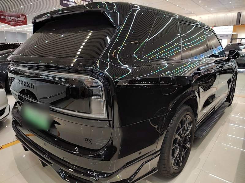 Used Zeekr 9X 2025 Moon Black Edition 70kWh — 6