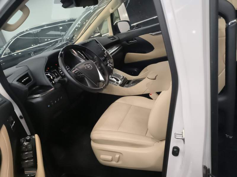 Used Toyota Vellfire 2023 Crown Dual-Engine 2.5L HV Ultimate Edition — 10