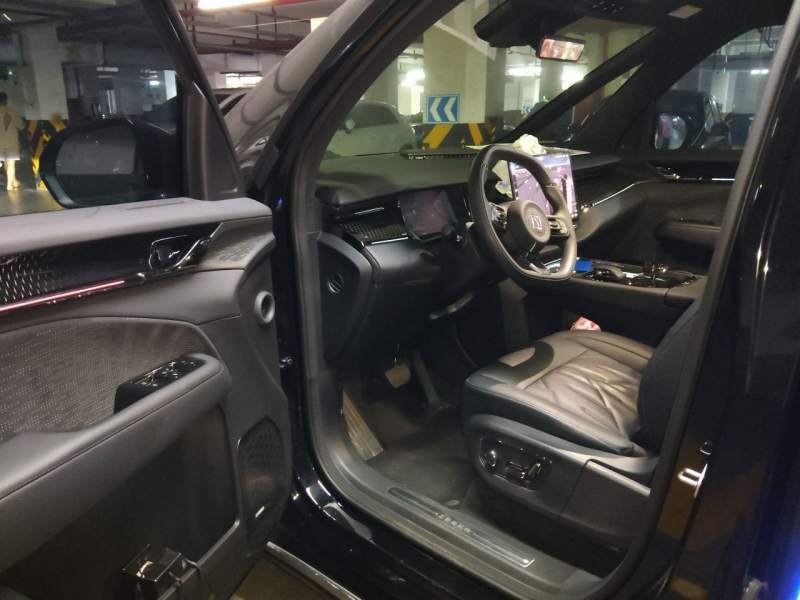 Used Zeekr 009 2024 Six-Seat Executive Version 4WD 108 kWh — 20