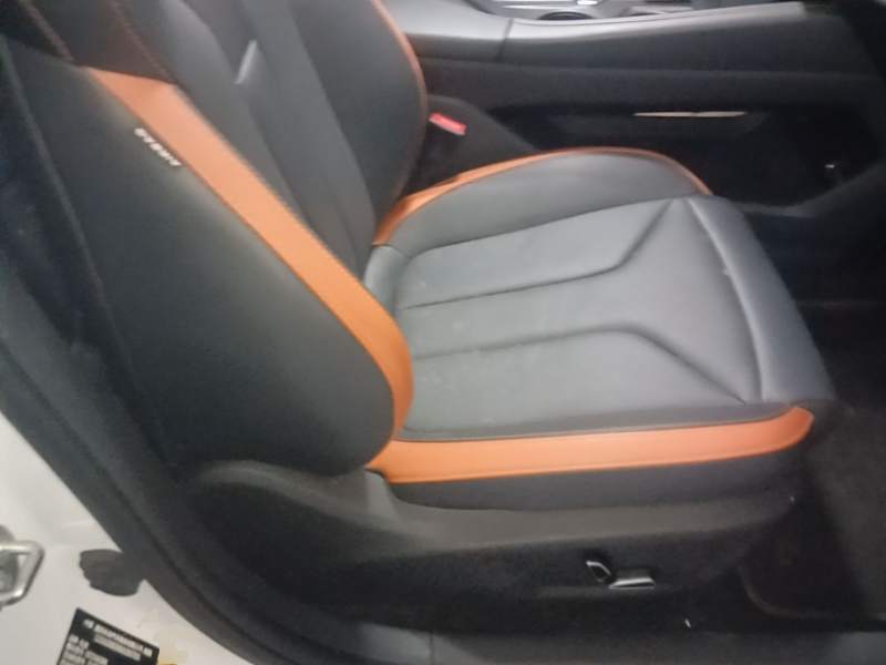 Used CHANGAN UNI-V 2024 1.5T High-Energy Version — 24