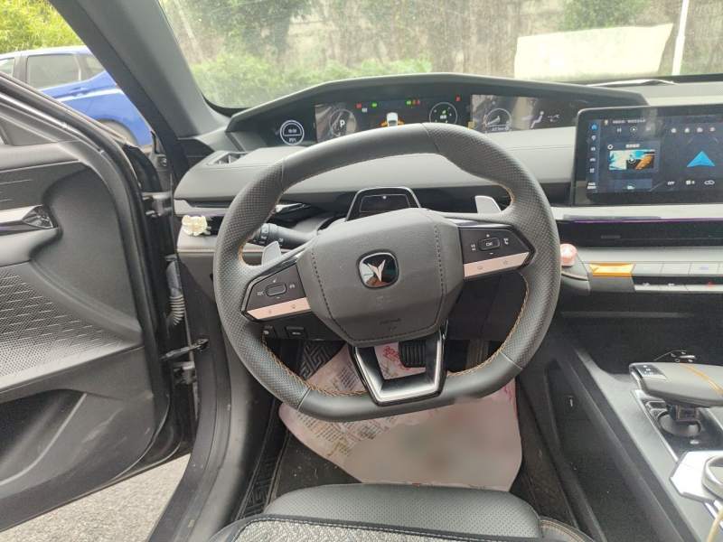 Used CHANGAN UNI-V 2022 1.5T Prestige Version — 7
