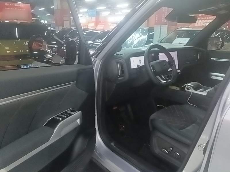 Used Deepal G318 2024 Four-Wheel-Drive Air Suspension Model — 15