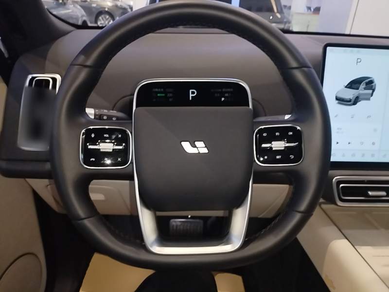 Used Li Auto L9 2025 Ultra Smart Refreshed Edition — 10