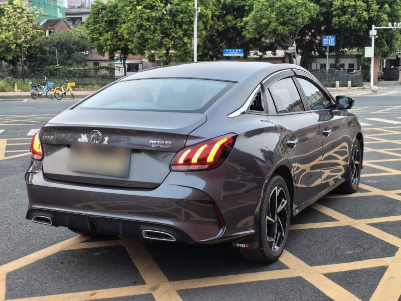 Used MG 5 2021 Revised 300TGI DCT Qingshè Luxurious Enjoyment Edition — 32