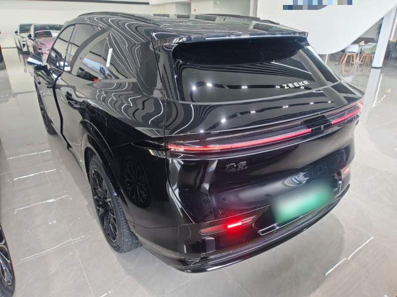Used Zeekr 7X 2025 100 kWh Long-Range Rear-Wheel Drive with Intelligent Driving Features — 4