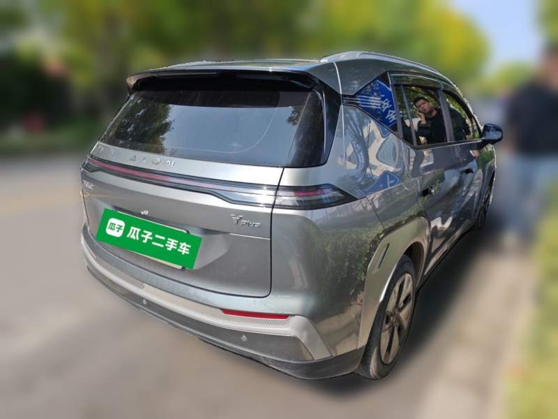 Used AION Y 2023 Younger — 6
