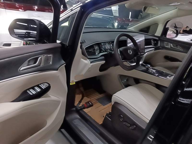 Used Denza D9 2024 DM-i 980 Four-Wheel Drive Prestige Model – Premium — 15