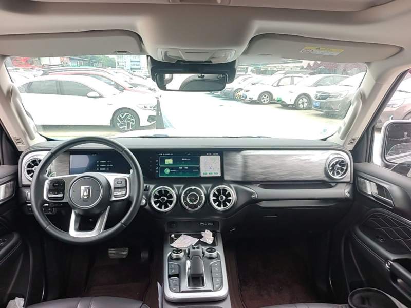 Used Tank 300 2021 City Edition 2.0T—Truly Stylish — 9