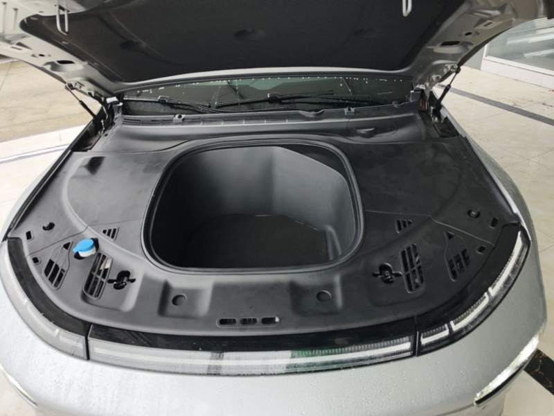 Used XPeng P7 2022 480E — 19