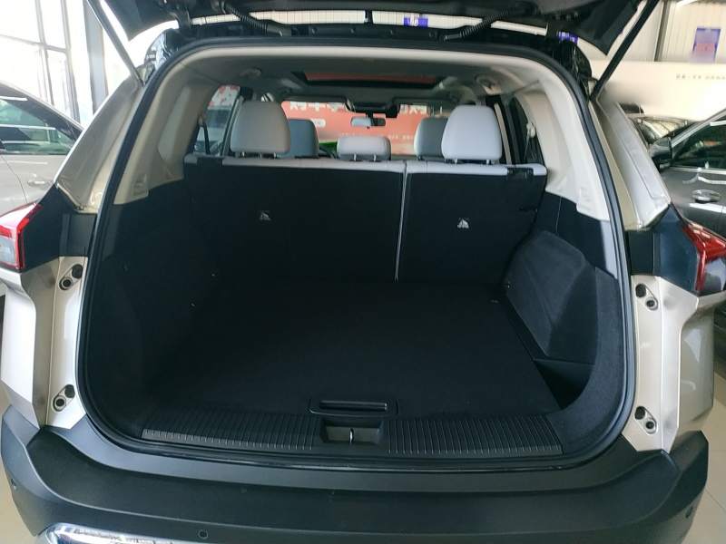 Used Nissan X-Trail 2023 e-POWER Ultra-Hybrid Dual-Motor All-Wheel-Drive Luxury Edition — 18