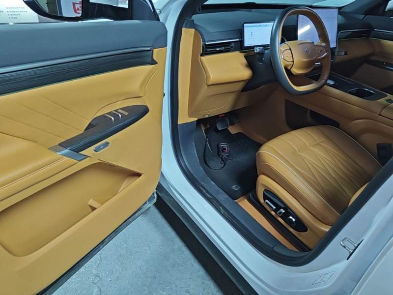 Used Dongfeng eπ eπ008 2025 210 Ultra Range-Extended Version 5 Seats — 15