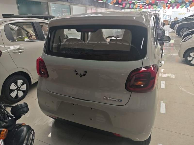 Used Wuling Hongguang MINIEV 2025 Four-Door Version Advanced Edition — 5