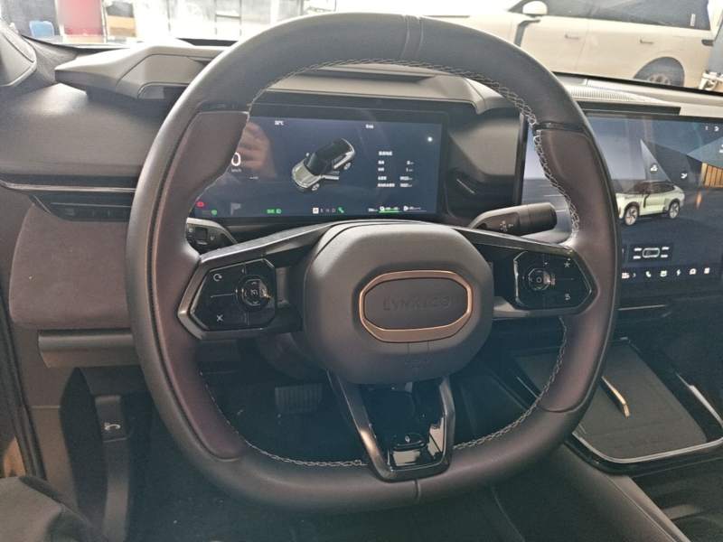 Used Lynk & Co 08 EM-P 2023 220km All-Wheel-Drive Performance Halo — 10