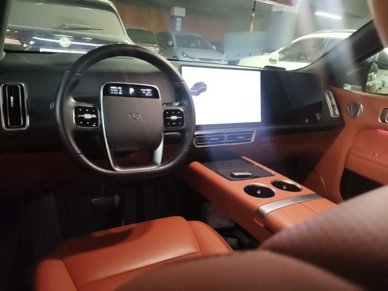 Used Li Auto L8 2023 Air model — 9