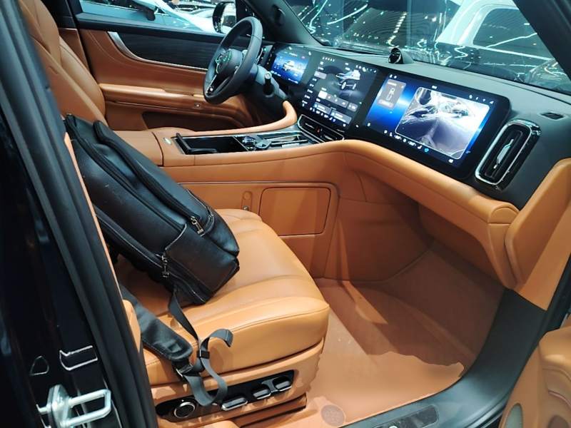 Used AITO/LUXEED/MAEXTRO/SAIC/STELATO AITO M9 2024 Range-Extended Ultra Version 52 kWh 6-Seater Model — 24