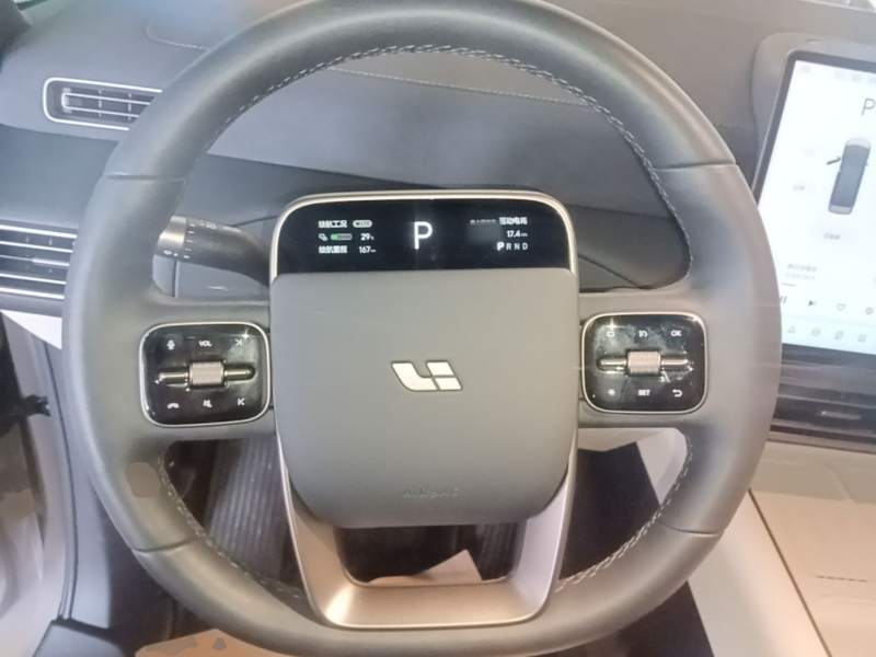 Used Li Auto MEGA 2025 Ultra Smart Refreshed Edition — 10