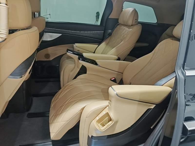 Used Denza D9 2025 Model DM-i Four-Wheel Drive Prestige Edition — 16