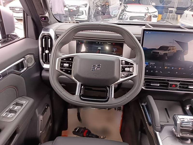 Used JETOUR Traveler 2023 2.0T All-Wheel Drive Conquer PRO — 10