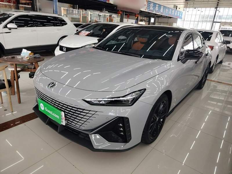 Used CHANGAN UNI-V 2022 1.5T Prestige Version