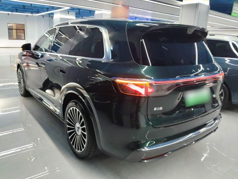 Used Hima AITO M8 2025 Extended-Range Ultra Version 53.4 kWh 6-Seater Edition — 4