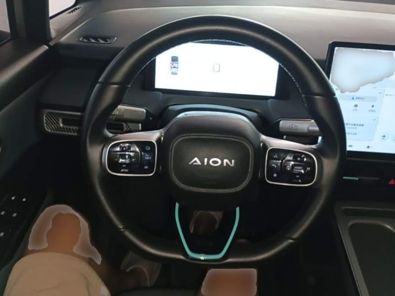 Used AION Y 2023 Y Business Edition — 10