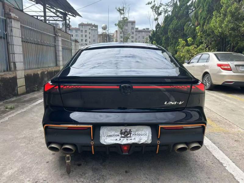 Used CHANGAN UNI-V 2023 1.5T Sport Edition — 34