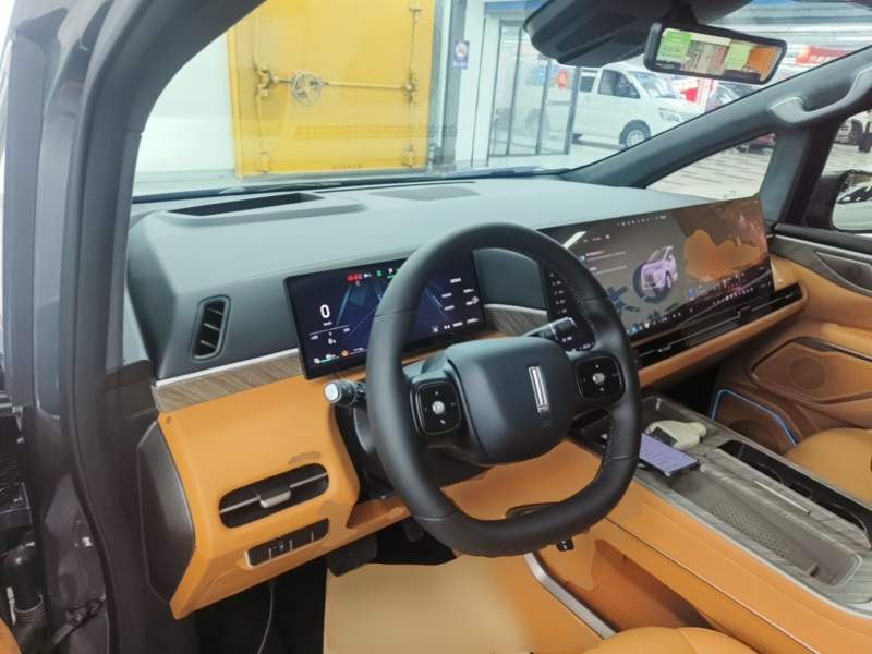 Used Wey Gaoshan 2025 Four-Wheel Drive Alpine 8 — 9