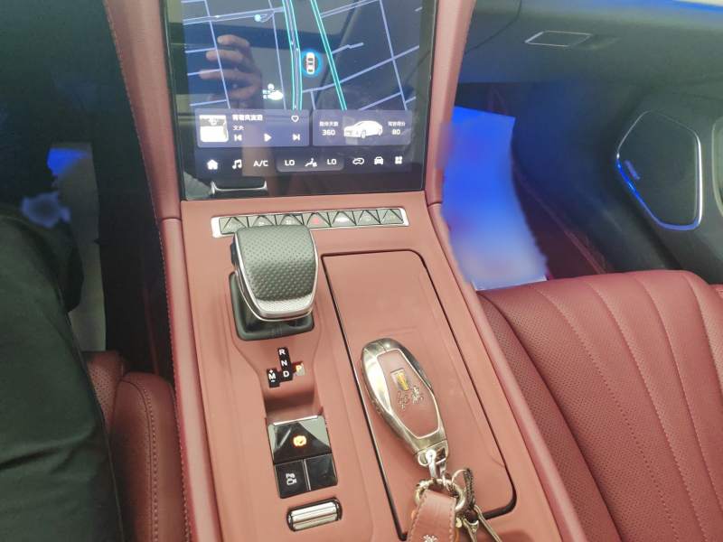 Used Hongqi H5 2025 2.0T Automatic Flag Edition – 500 000 Units Commemorative Version — 5